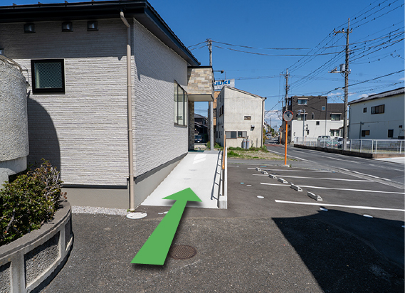 スロープを上がれば到着です。